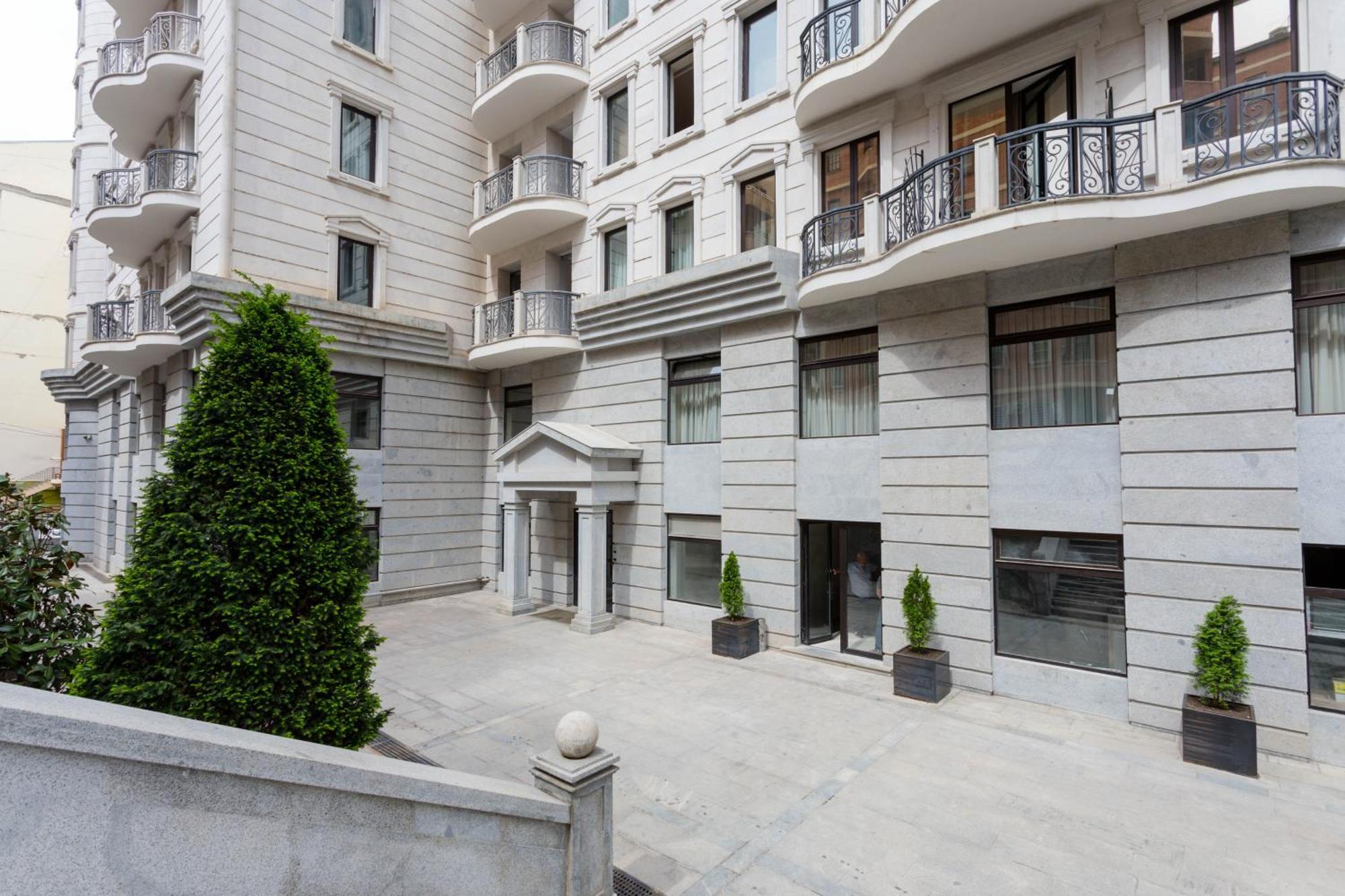Serviced Apartment On Rustaveli Avenue 9 Tiflis Exterior foto